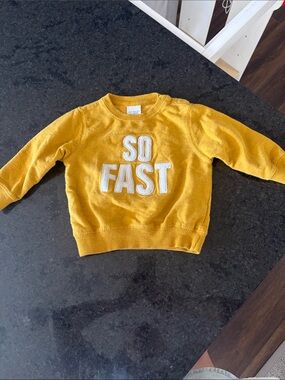 Zara Kids Yellow 'SO FAST' Pullover Sweatshirt 12-18 months